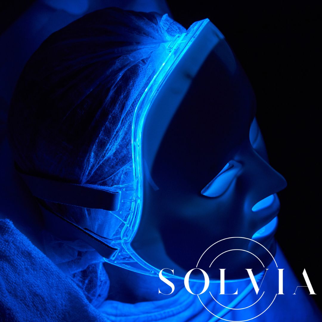 Solvia LED Light Therapy Face Mask Bundle
